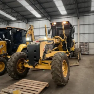 Motoniveladora Komatsu GD555 - foto 7